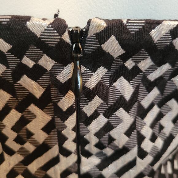 Eva Franco Silver & Black Geometric Strapless Mini Cocktail Dress Bow Size 4 USA - Picture 5 of 13